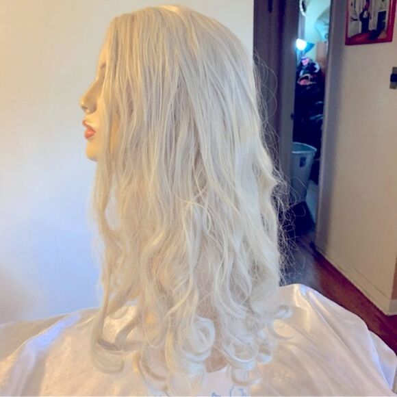 Wig Cosplay Miss U Hair XL Blonde Curls Adjustable Straps Gorgeous - Picture 3 of 9